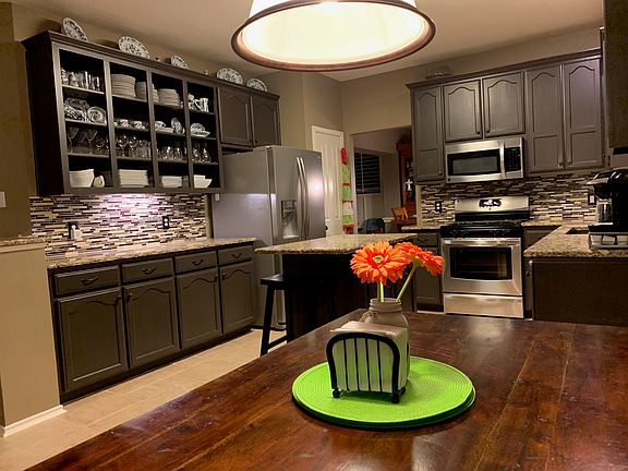 5th image of 1704 Edelweiss Dr