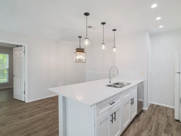 10616 Mellow Mdws APT 46A, Austin, TX 78750