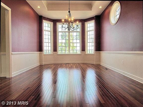 5th image of 43560 Tuckaway Pl