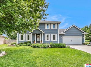 20747 Appaloosa Dr, Elkhorn, NE 68022