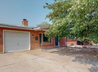 1813 Cornell Dr SE, Albuquerque, NM 87106