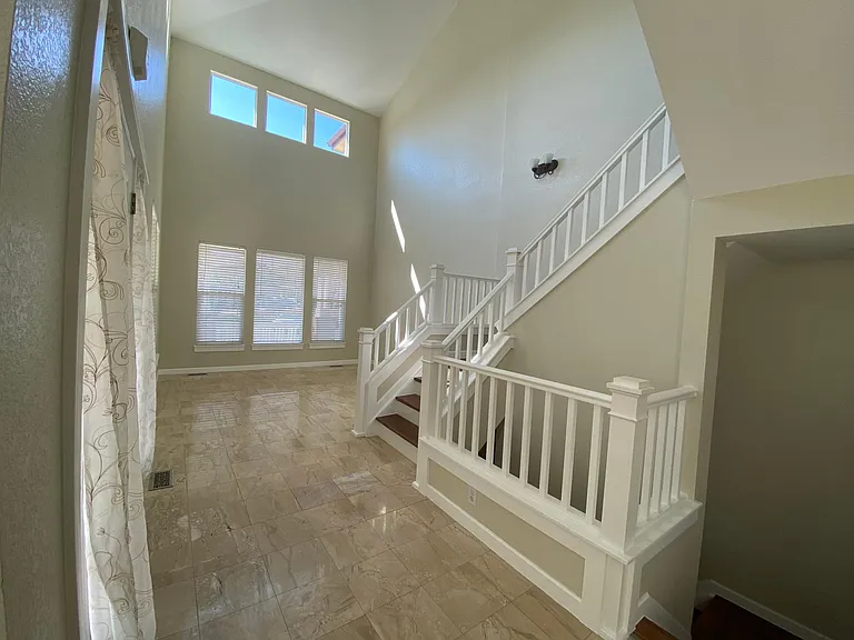 16449 Homestead Ct — Photo 5