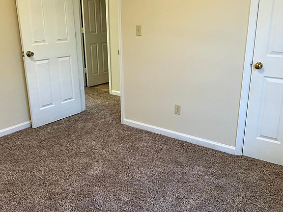 5th image of 2327 Parkview Ave