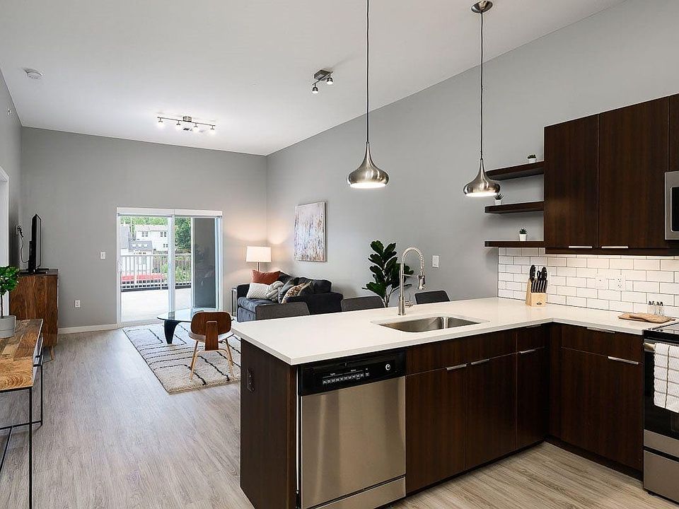 1st image of 5100 Oak St #625