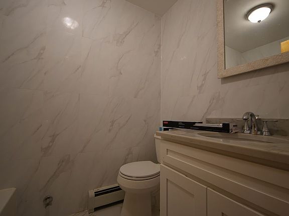 4th image of 4138 Little Neck Pkwy #2