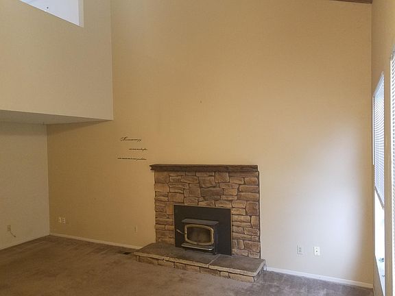 4th image of 220 S Tausick Way