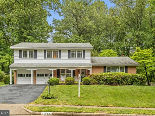 8212 Chivalry Rd, Annandale, VA 22003