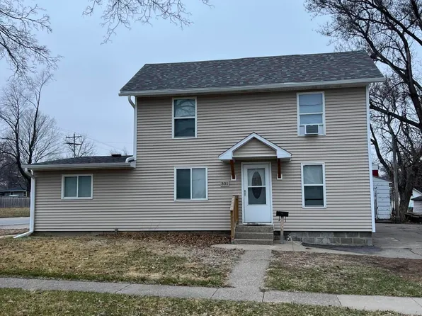 301 E 4th St, West Liberty, IA 52776