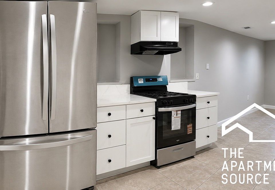 1st image of 2712 W Belden Ave #B
