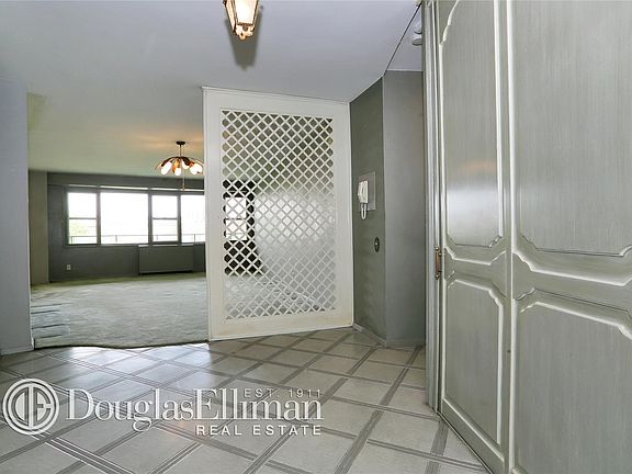 4th image of 300 Martine Ave APT 3G