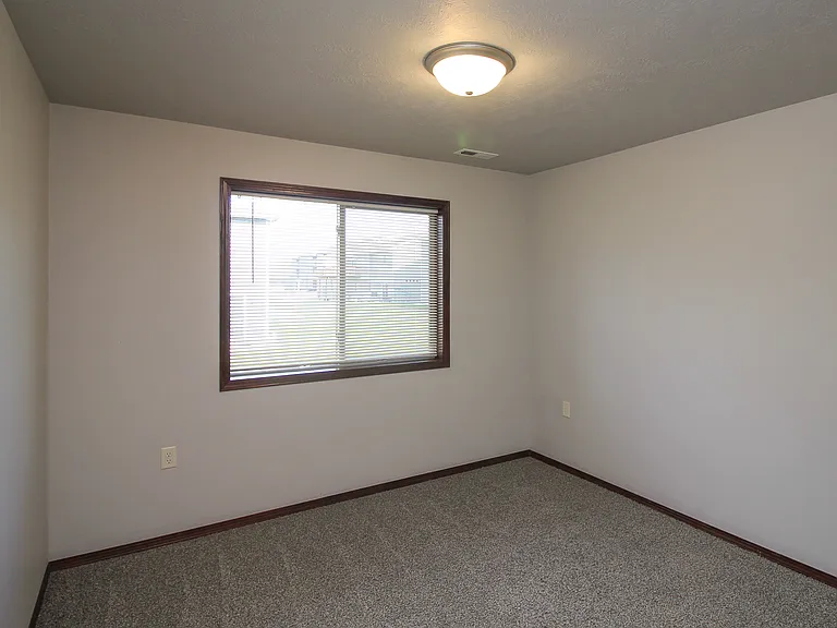 281 Vernon Dr #4 — Photo 16
