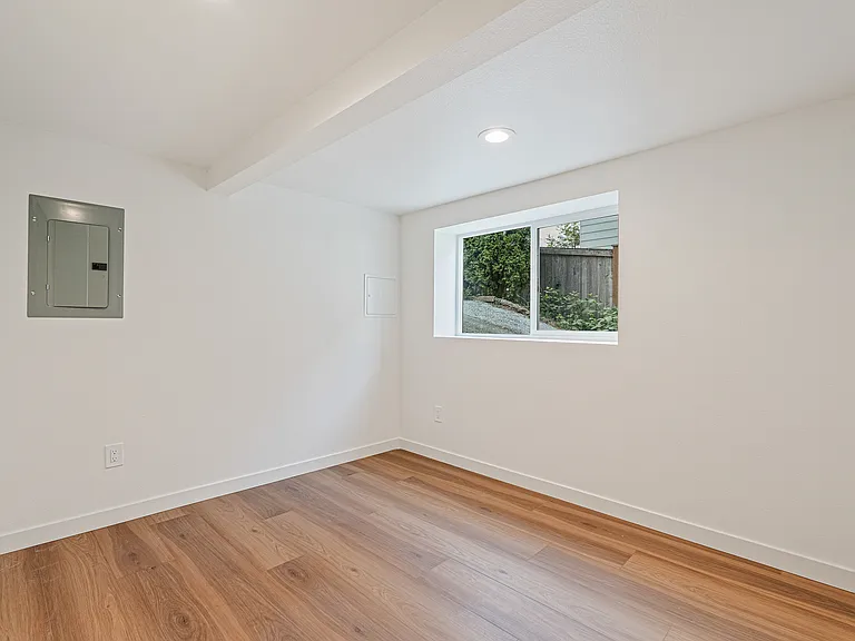 14325 Phinney Ave N #2 — Photo 15