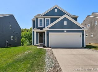 1359 Highland Hl, Lowell, MI 49331