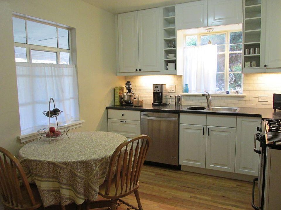 Eat in kitchen with stainless steal appliances