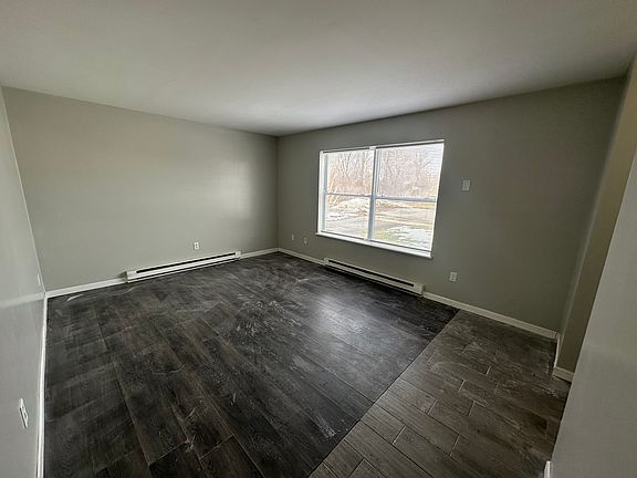 2nd image of 5884 Fiesta Ave #2