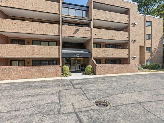 2nd image of 3646 Ashworth Dr Unit 202