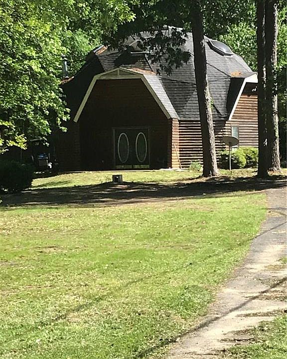 1st image of 149 Douglas Dr