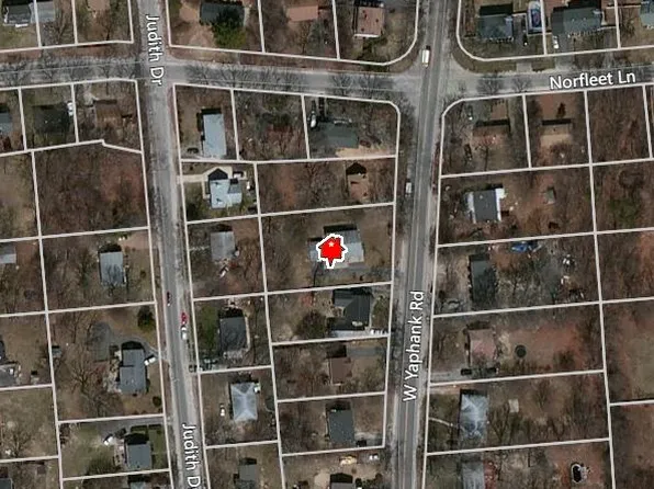 120 W Yaphank Rd, Coram, NY 11727
