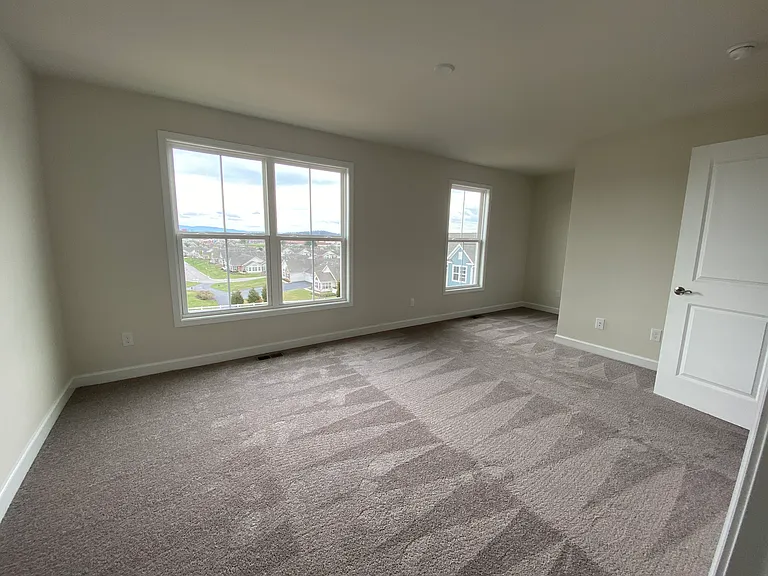 435 John Adams Dr — Photo 10