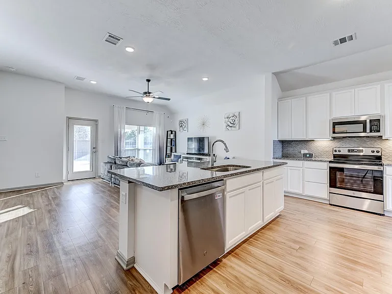 204 Shoreview Dr — Photo 11