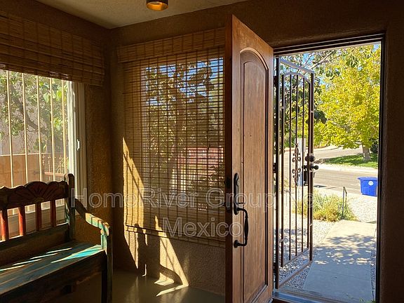 3rd image of 3604 Campus Blvd NE