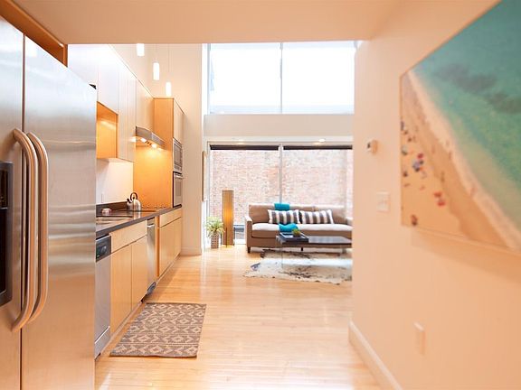3rd image of 106 N High St APT 706