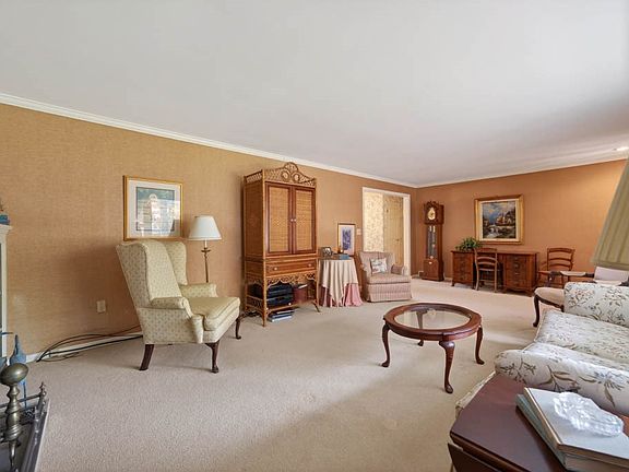 5th image of 1391 Beechdale Dr