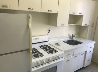 3097 32nd St APT 3F, Astoria, NY 11102