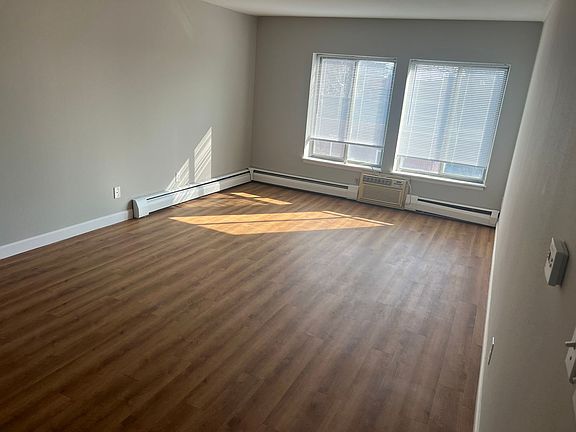 2nd image of 2465 N Frederick Ave APT 104