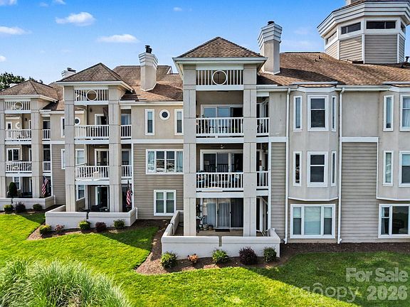 4th image of 18613 Vineyard Point Ln