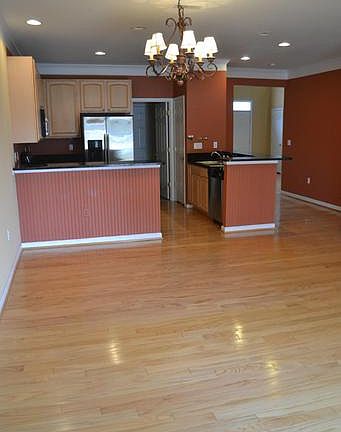 4th image of 517 Marlboro Ct