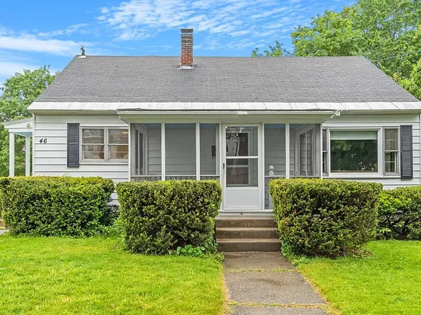 46 Jackson St, Ayer, MA 01432