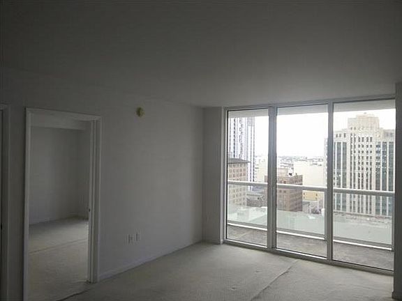 5th image of 50 Biscayne Blvd #501805
