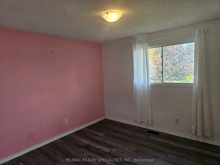 283 Delancey Blvd — Photo 27