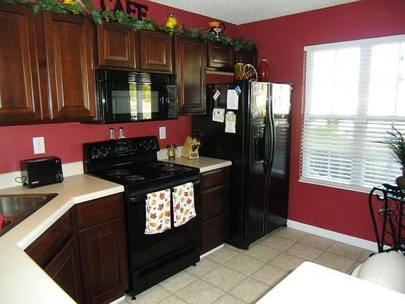 Beautiful Fully Applianced Kit