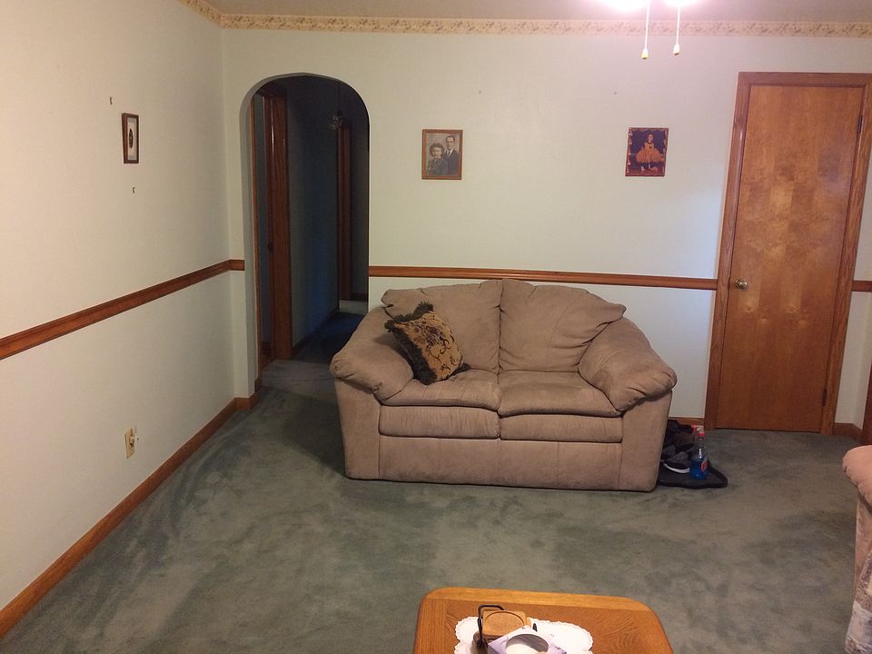 2nd image of 2360 Eagle Rock Rd