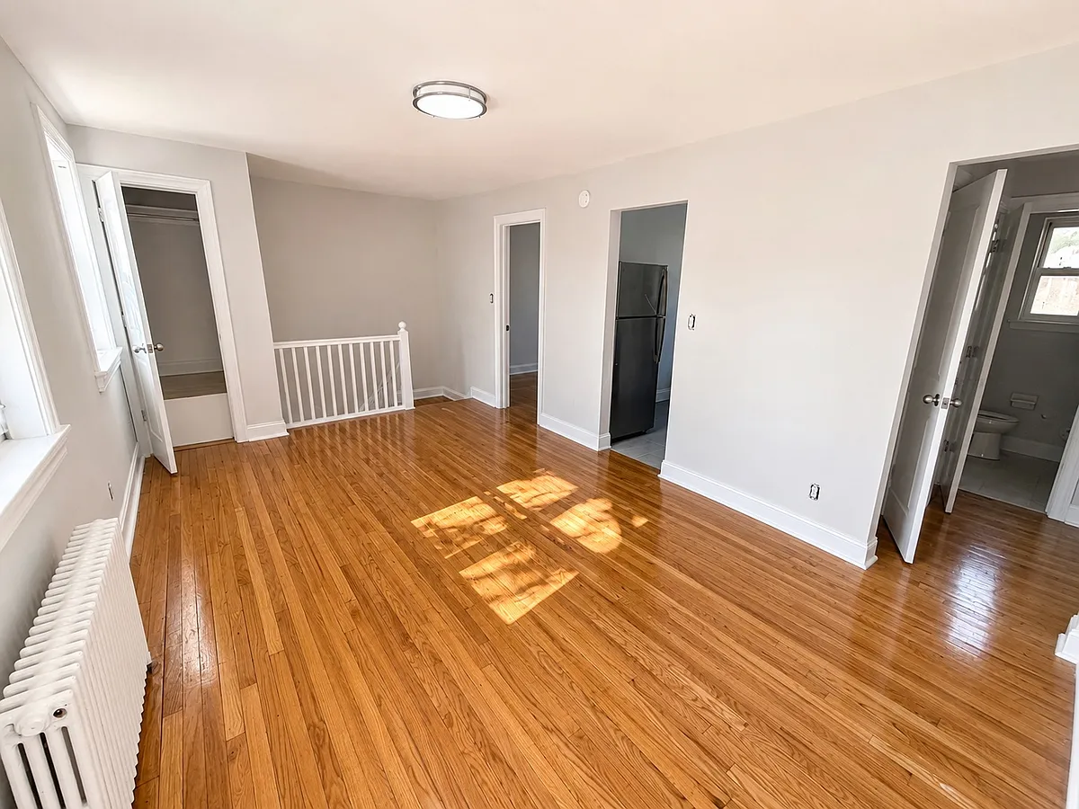 Building Photo - 223rd Pl