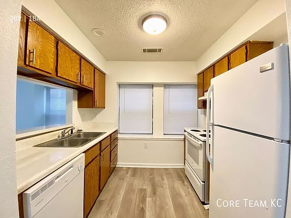 3rd image of 3214 Harrison St #3235-1A