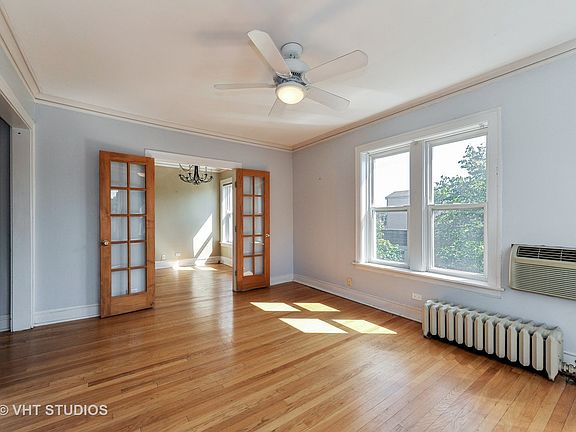3rd image of 3633 N Damen Ave #3