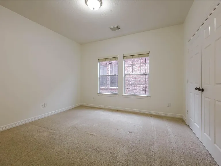 13647 Brookbluff Ln — Photo 40