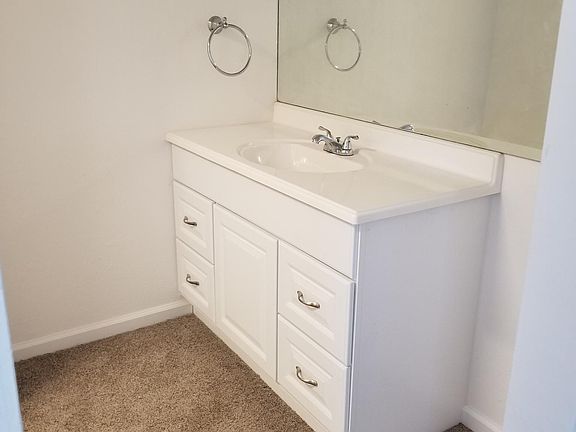 4th image of 4008 Knoll Top Ct