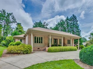 112 Erskine Dr E, Greensboro, NC 27410