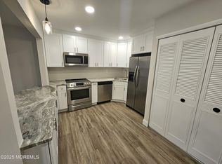 148 Lexington Ct #E, Red Bank, NJ 07701
