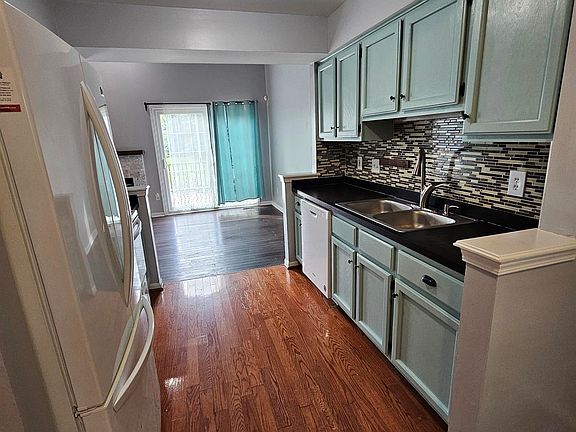 5th image of 43765 Stoney Ln #20