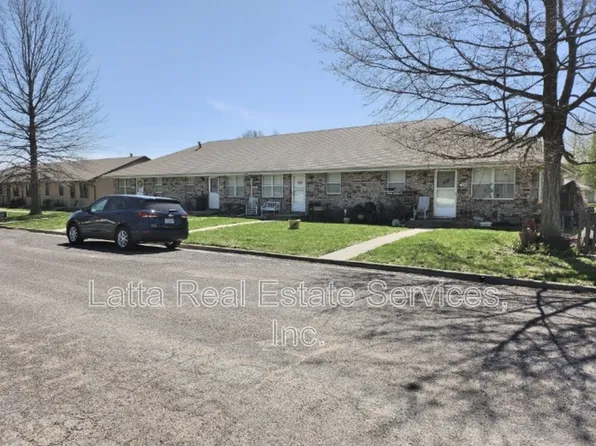 407 W 30th St #102A, Higginsville, MO 64037