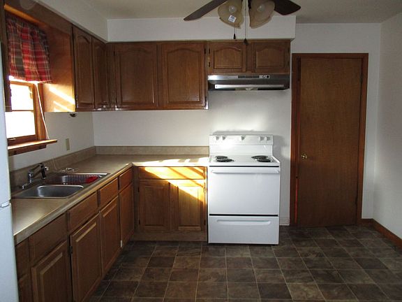 2nd image of 21 Garth Dr