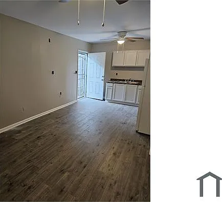 2553 Bank St #B — Photo 7