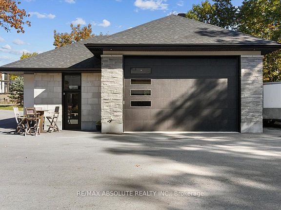 4th image of 131 Cherryhill Dr