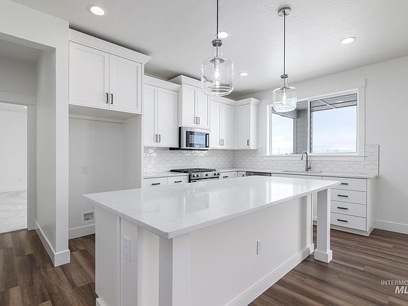 4th image of 8352 S Updale Ave