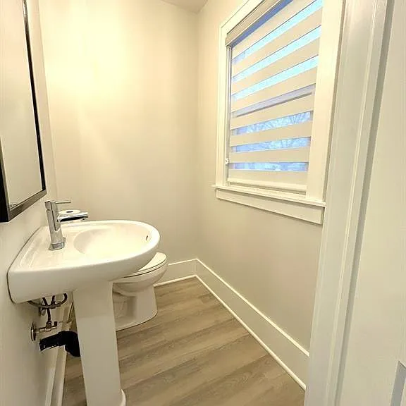 1748 Hall Ave #MAIN — Photo 11